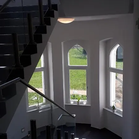 Schloss-studio * Hohendorf (Nordvorpommern)